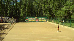 7 открытых грунтовых корта