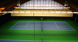 2 закрытых хард корта