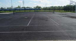 2 открытых корта. Резина, хард