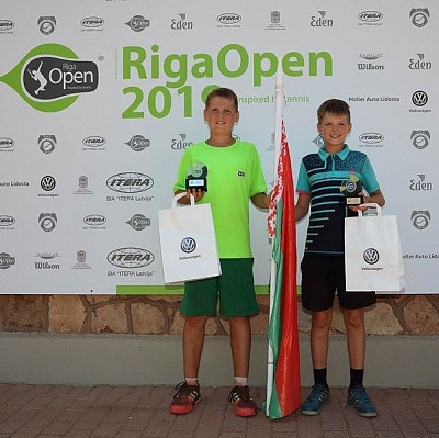 Tennis Europe 14&U. Kungens Kanna & Drottningens Pris. Кастюкевич прошел квалификацию