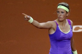 WTA Tour. Porsche Tennis Grand Prix. Азаренко только финалистка.