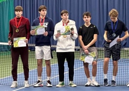 ITF World Junior Tour. Uchkun. В основе только двое