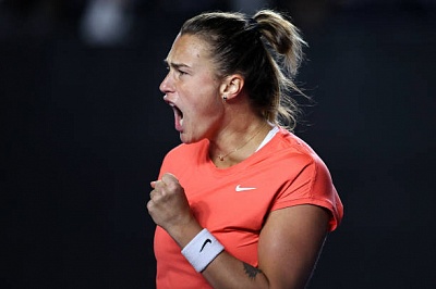 Akron WTA Finals Guadalajara. На этот раз смена цвета майки не помогла