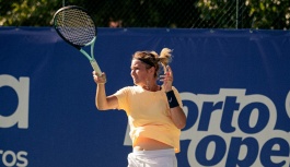 ITF World Tour. Porto Open. Хомутянская идёт дальше