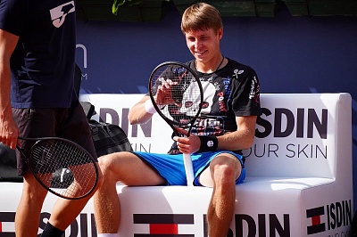 ATP Tour. Barcelona Open Banc Sabadell 2022. Бой с дождем и первым сеянным.