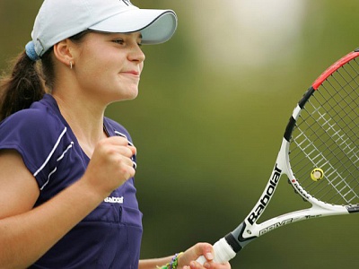 ITF Women's Circuit. Internationaux Feminins D'Amiens. Илона Кремень стартует с победы в "одиночке"