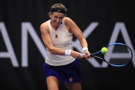 WTA Tour. Ostrava Open. Азаренко обыграла напарницу Соболенко