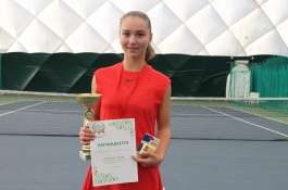 ITF World Junior Tour. Biotehnos Cup. Комар переиграла напарницу