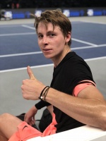   ATP Challenger Tour. East Hotel Canberra Challenger. Первая победа Ивашко на турнире