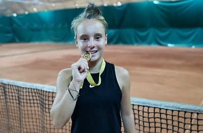 Tennis Europe 12&U. Larnaca Club - Petrolina. Трое из пяти