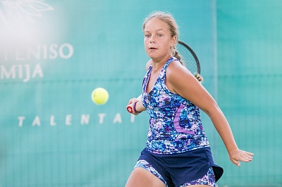 Tennis Europe14&U. Karen Kuregian Memorial Cup. У девочек получается лучше