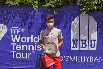 ITF World Junior Tour. Tashkent. Арутюнян — абсолютный чемпион