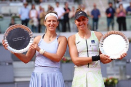 WTA Tour. Mutua Madrid Open. Азаренко первенствовала среди дуэтов