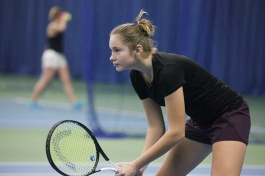 ITF World Tour. Empire Women's Indoor. "Лаки-лузер" в полуфинале