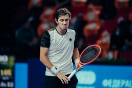 ATP Tour. Rolex Paris Masters. Стартовый барьер не преодолел